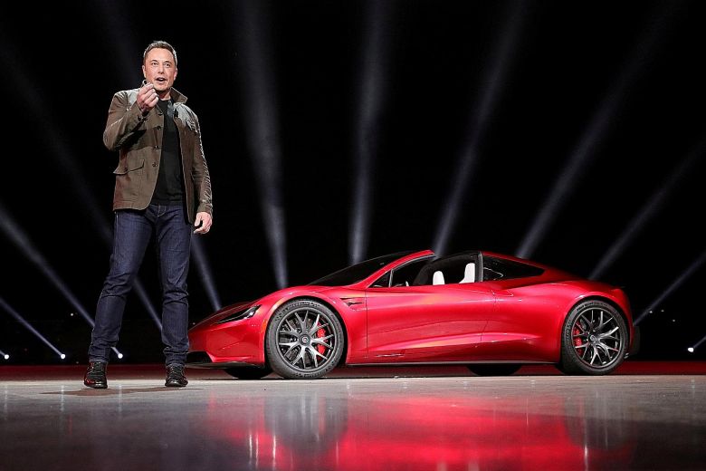 Elon Musk pretende democratizar os Tesla