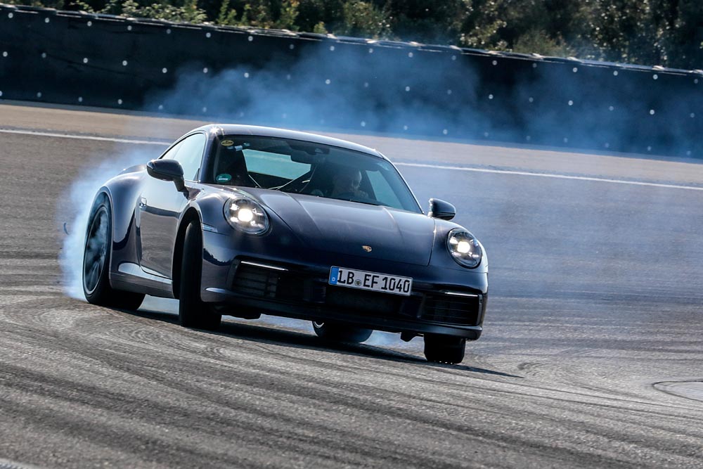 Novo Porsche 911 em testes