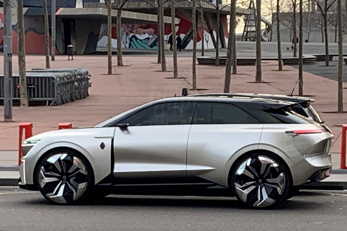 Novo protótipo da Renault "apanhado" nas ruas de Espanha