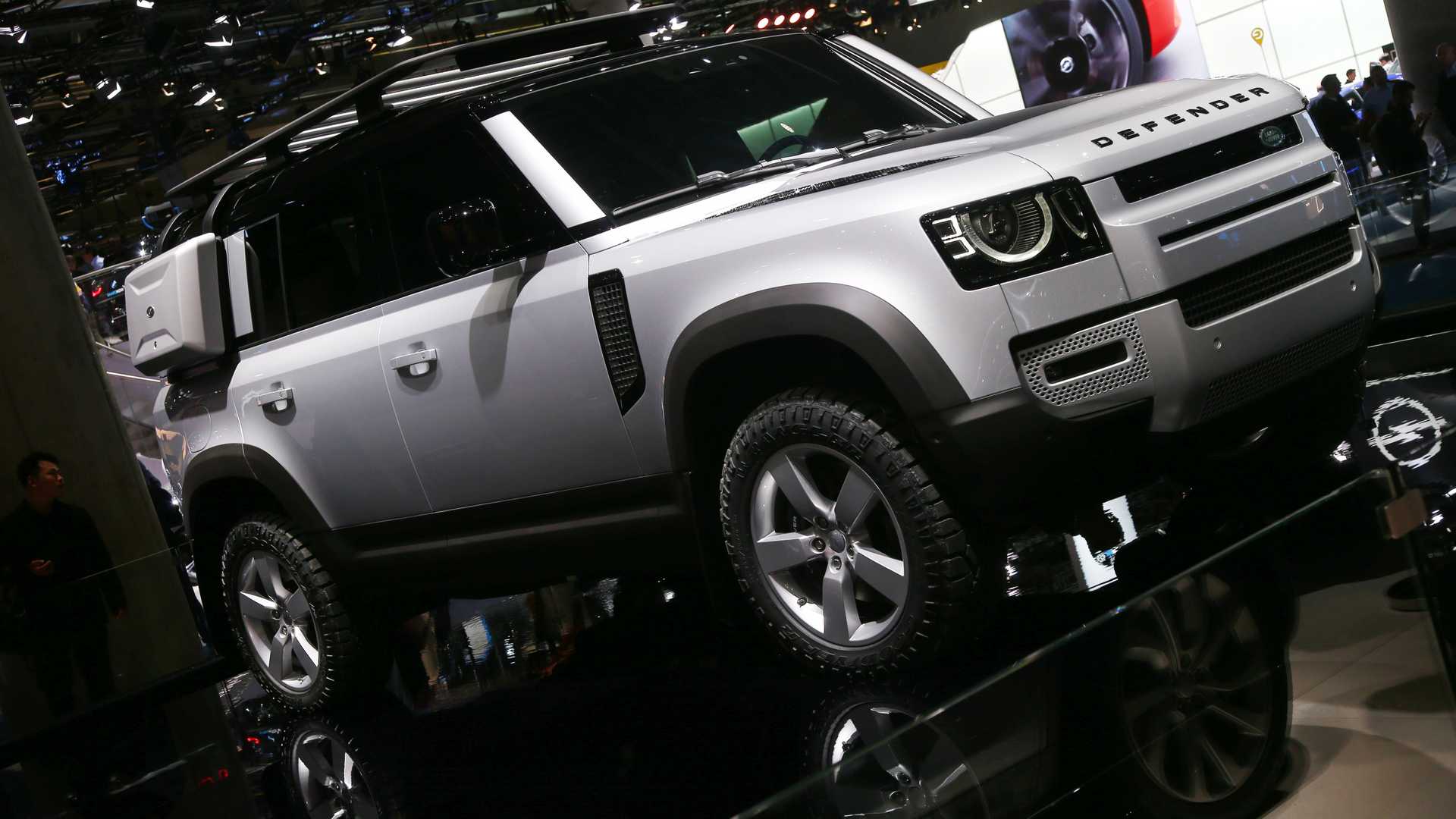 Nova geração do Land Rover Defender foi apresentada no Salão de Frankfurt de 2019