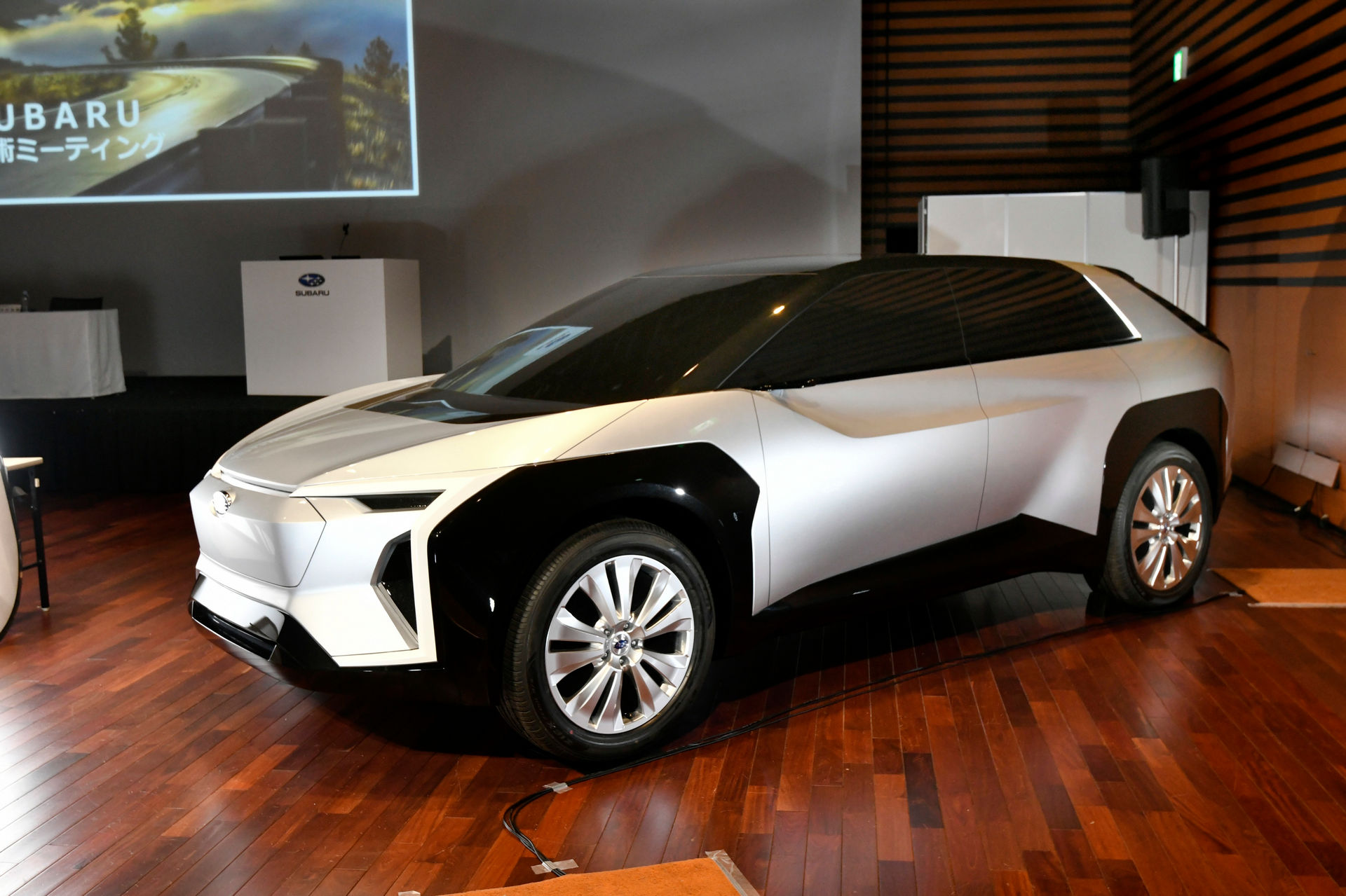 Subaru Electric Crossover Concept