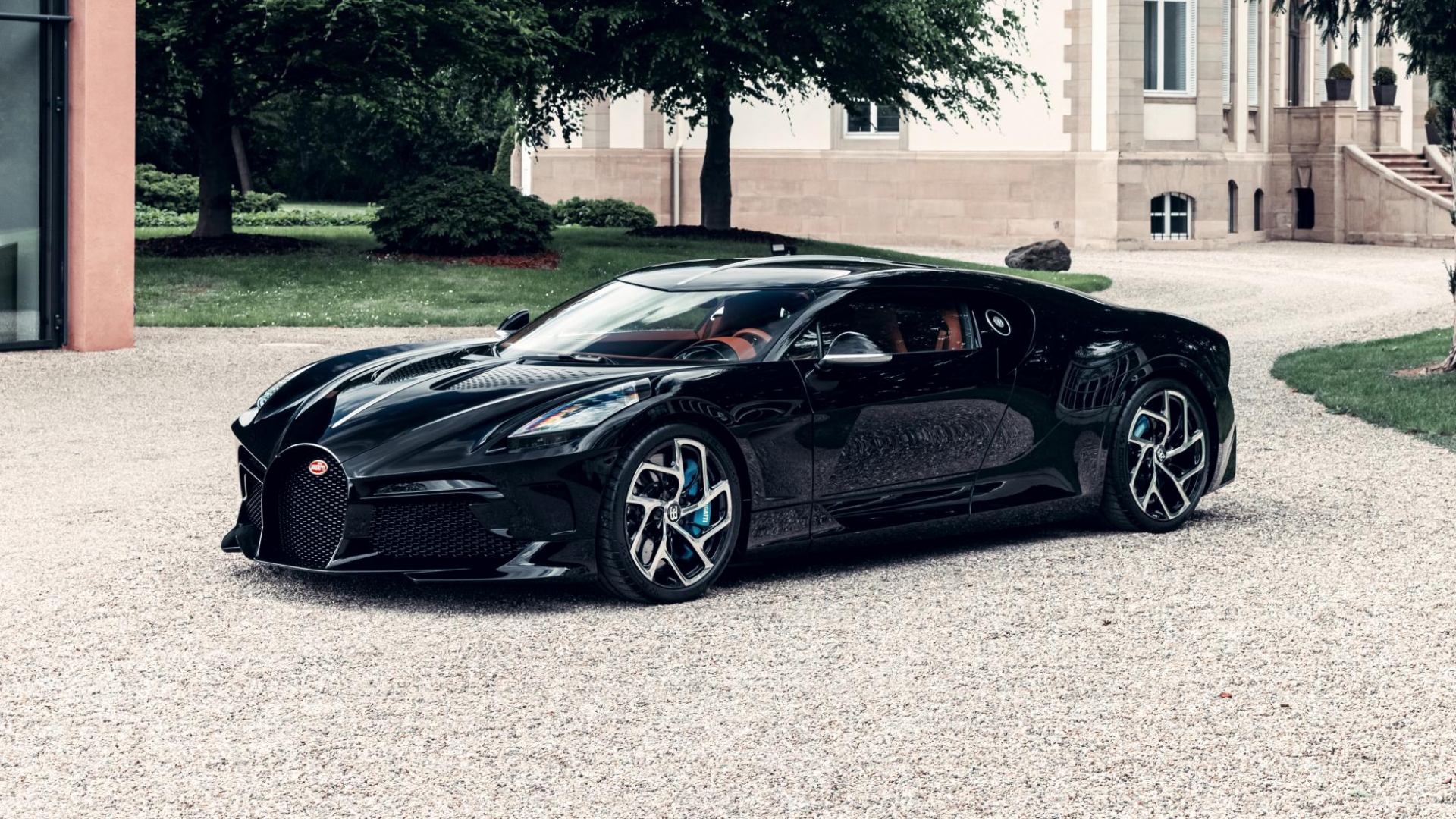 Exemplar único Bugatti La Voiture Noire está pronto | Auto Drive