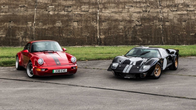 Porsche 911 964 e Ford GT40 elétricos