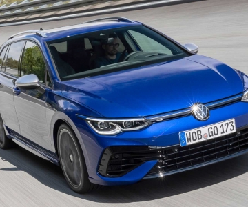 VW Golf R Variant
