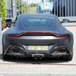 Aston Martin Vantage V12 RS