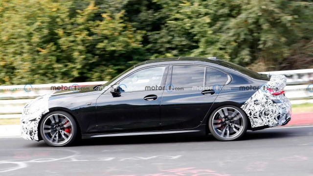 BMW M340i Sedan facelift foto espia