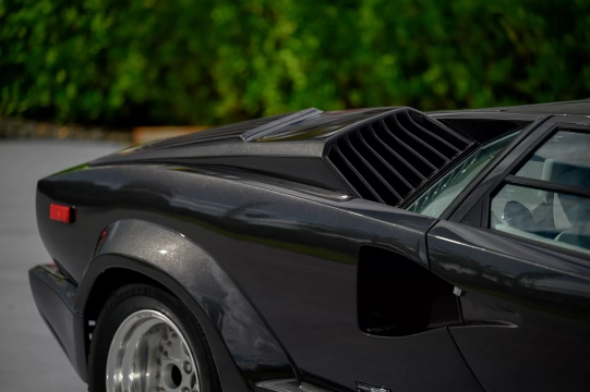Lamborghini Countach 25th Anniversary Edition