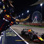 Max Verstappen a cortar a meta no Bahrein