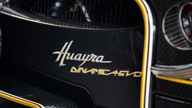 Pagani Huayra "Dinamica Evo" Roadster