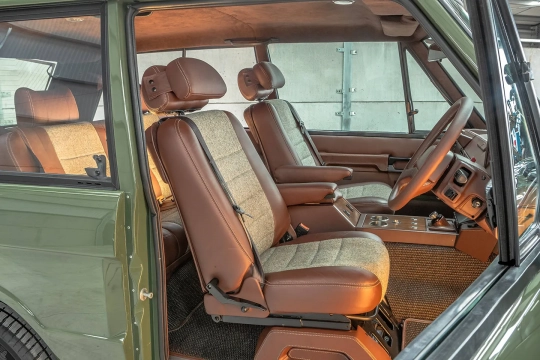 Range Rover Classic by Inverted
