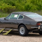 Aston Martin V8 de James Bond