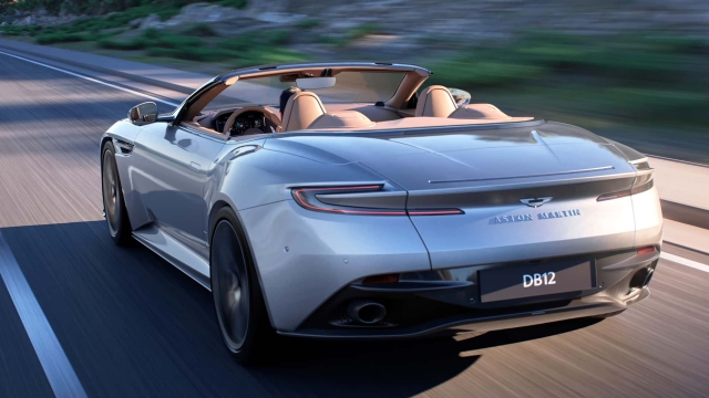 Aston Martin DB12 Volante
