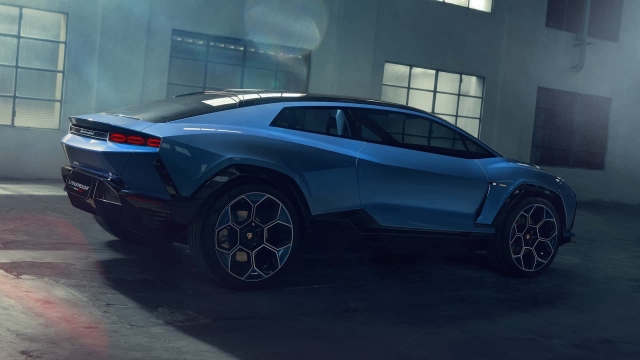 Lamborghini Lanzador EV Concept