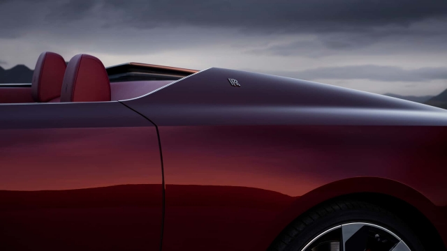 Rolls-Royce la Rose Noire Droptail