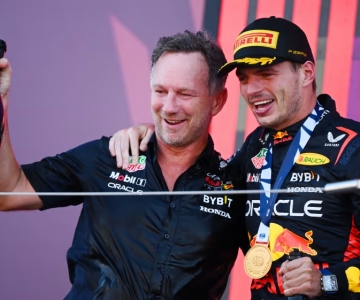 Red Bull celebra novo título de construtores