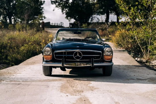 Moment Motor Company Mercedes 280 SL elétrico