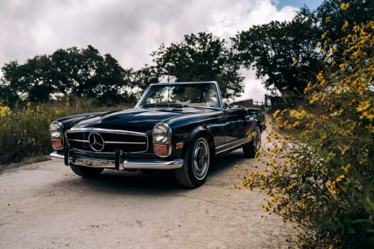 Moment Motor Company Mercedes 280 SL elétrico