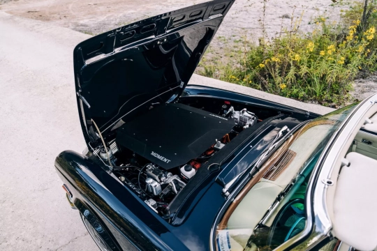Moment Motor Company Mercedes 280 SL elétrico