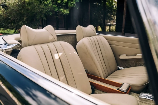 Moment Motor Company Mercedes 280 SL elétrico