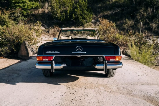 Moment Motor Company Mercedes 280 SL elétrico