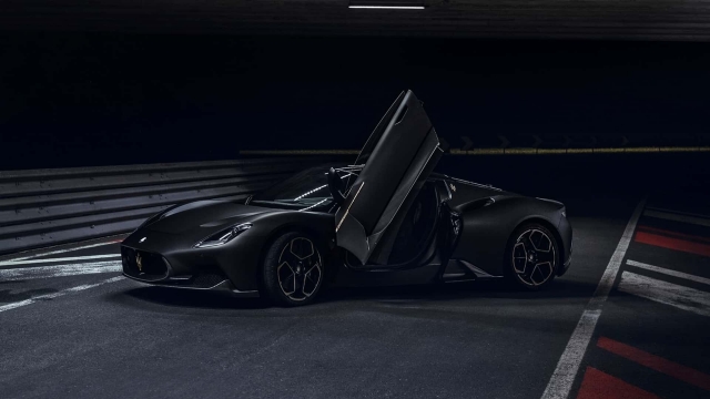 Maserati MC20 Notte