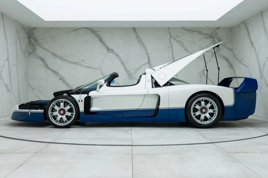 Ferrari Enzo e Maserati MC12