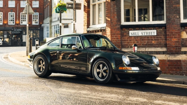 Theon Design Porsche 911 restomod GBR002