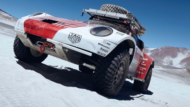 Porsche 911 bate recorde em altitude