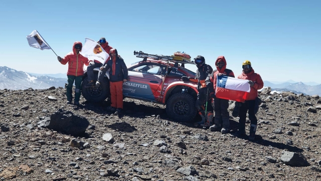 Porsche 911 bate recorde em altitude