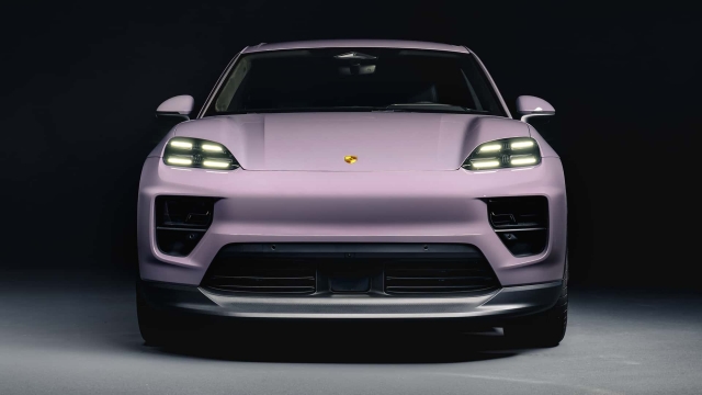 Porsche Macan EV
