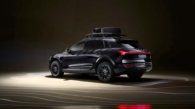 Audi Q8 E-Tron Edition Dakar