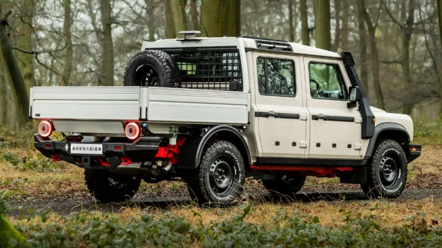Ineos Grenadier Quartermaster Chassis Cabine