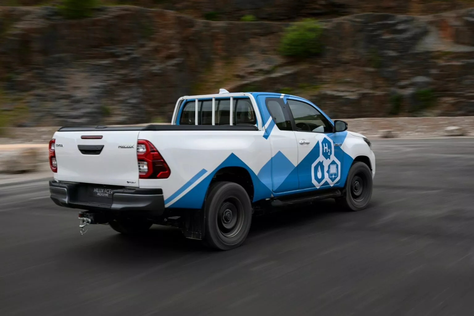 Toyota Hilux FCEV pick-up protótipo