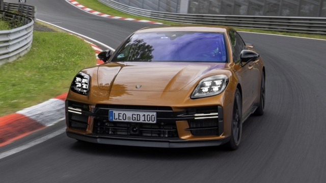 Porsche Panamera recordista de Nürburgring