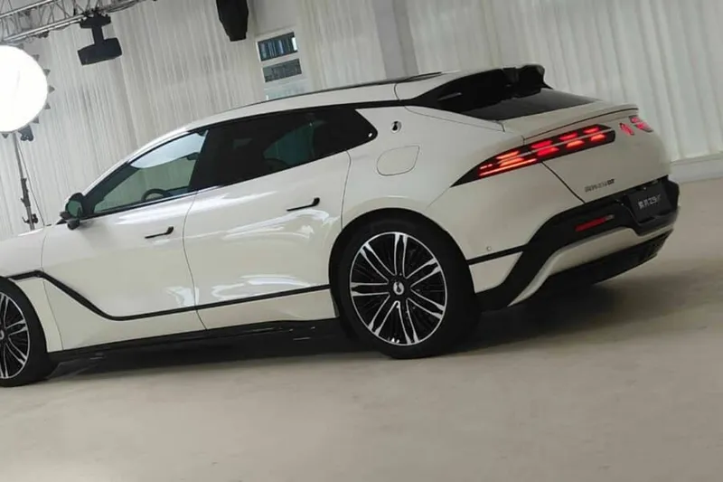 Denza Z9 GT