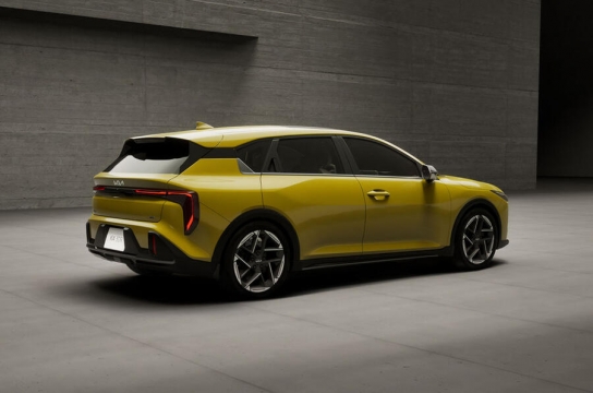 Kia K4 5 door