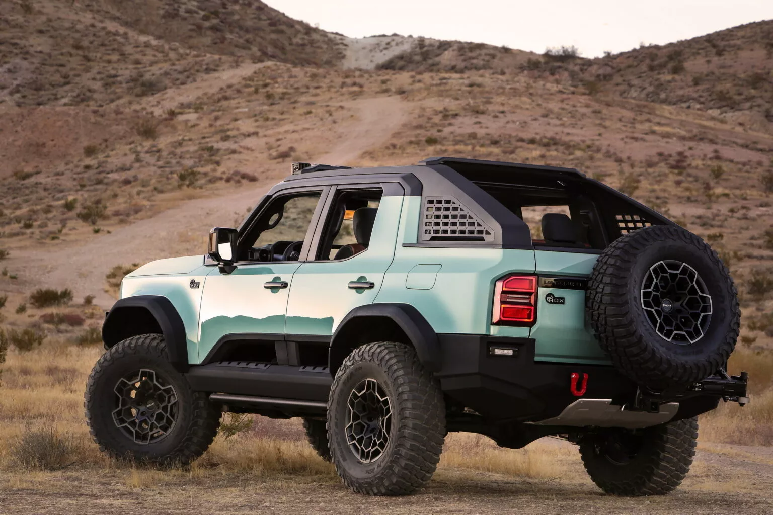 Toyota Land Cruiser ROX concept