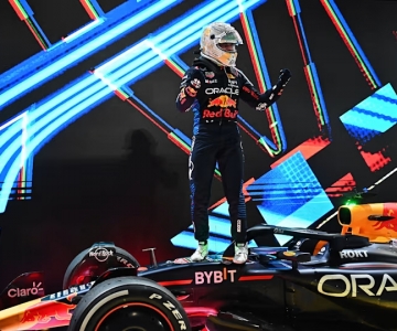 Verstappen comemora no Qatar