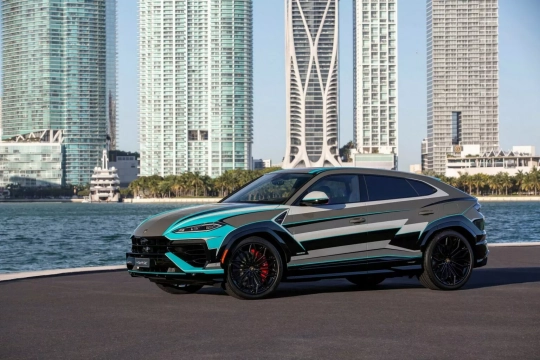 Lamborghini Urus SE Miami