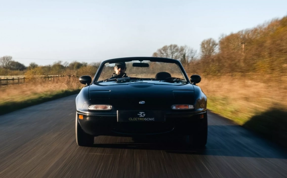 Mazda MX-5 Electrogenic
