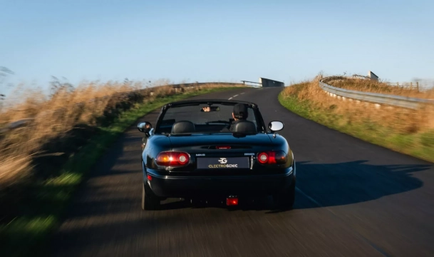 Mazda MX-5 Electrogenic