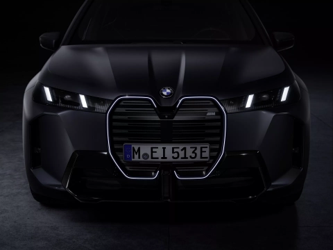 BMW iX facelift