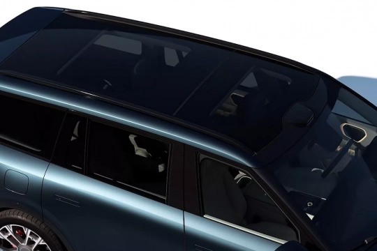 Lynk & Co 900