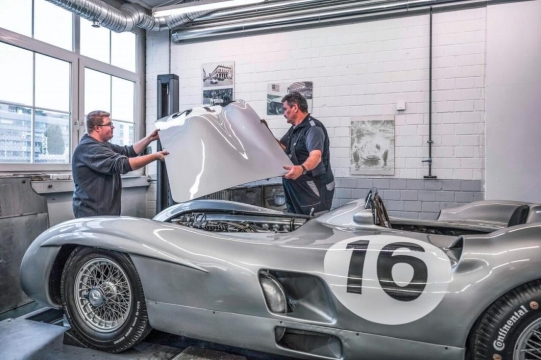 Mercedes W196R