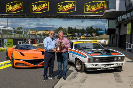 Genesis em Bathurst