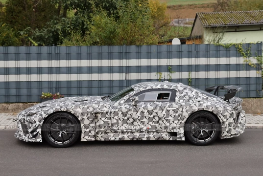 Lexus LFR V8 Hybrid - foto Carscoops