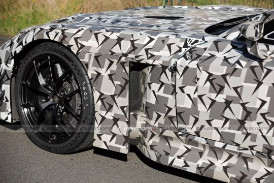 Lexus LFR V8 Hybrid - foto Carscoops