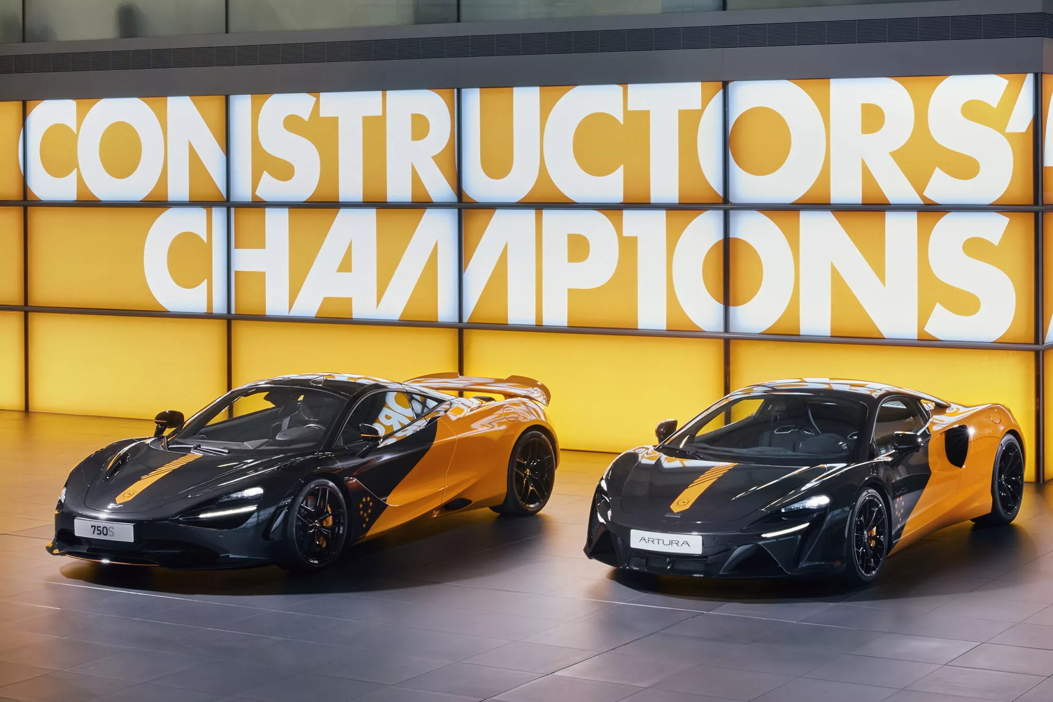 McLaren MCL38