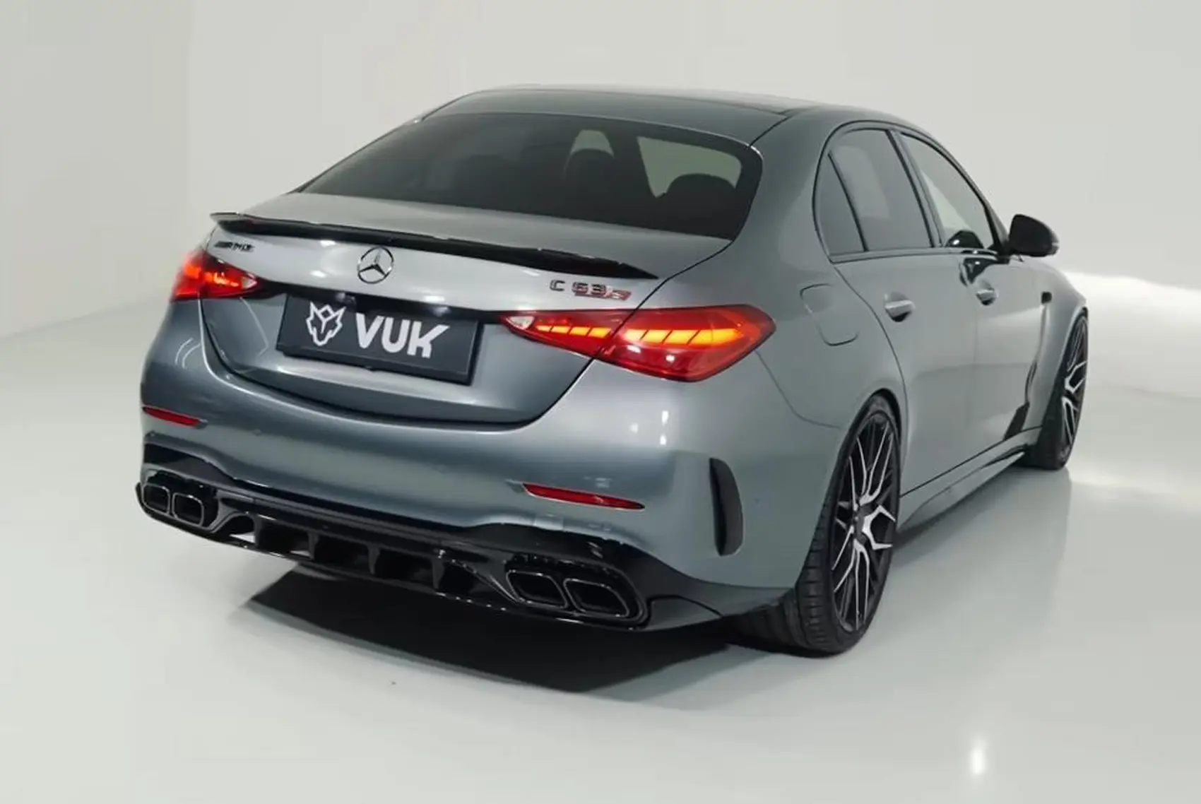 VUK AMG C63