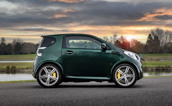 Aston Martin Cygnet V8